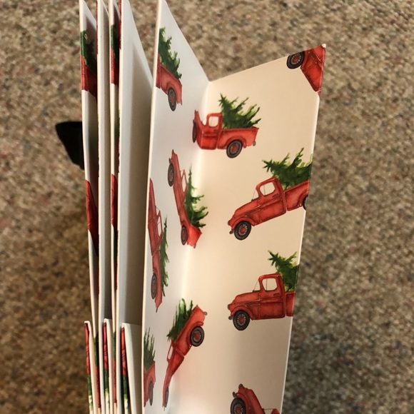 🆕 Rae Dunn MERRY CHRISTMAS Gift Bags with Tags 3 Pack - Picture 6 of 8